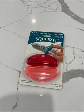 Multi-Purpose Tube Squeezer - Red/Pink